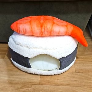 Sushi Cat Bed